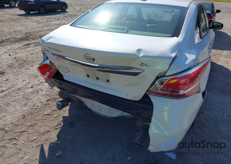 2015 Nissan Altima 2.5 Sl from USA, damaged, VIN 1N4AL3AP1FC130200